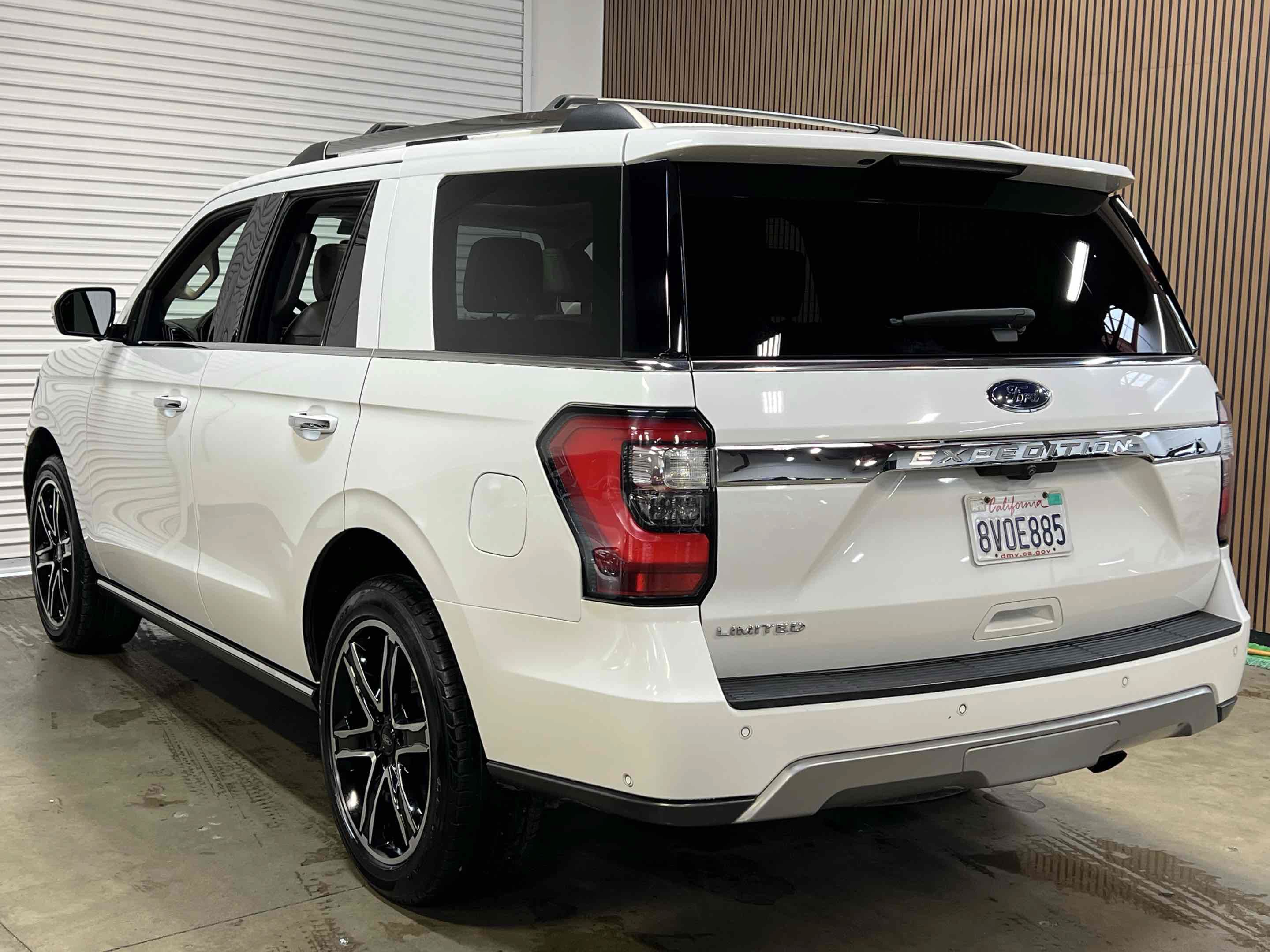 Used 2021 Ford Expedition Limited AWD/4WD image 4