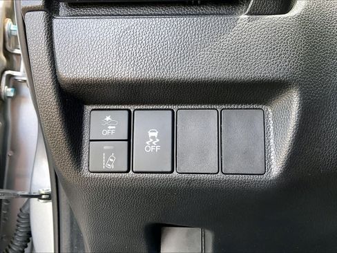 Used 2018 Honda Fit EX image 32