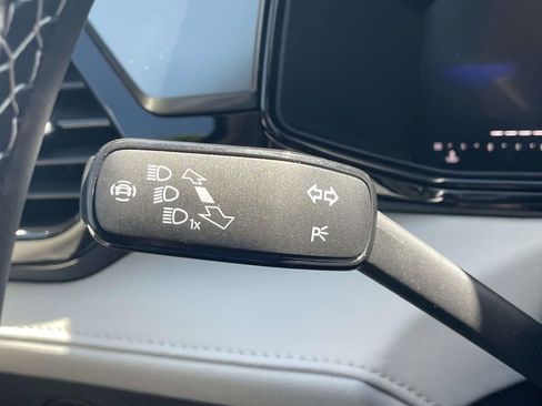 Used 2025 Volkswagen Taos S image 20