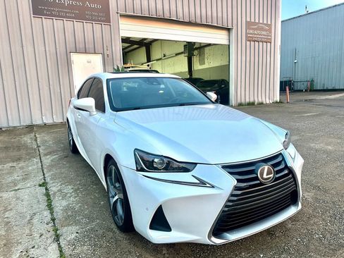 Used 2017 Lexus IS 200t w/ Navigation System Package RWD image 10