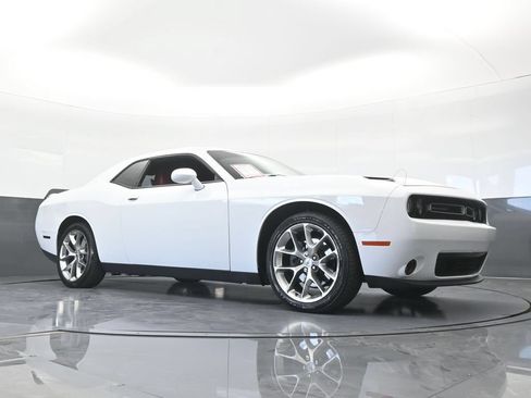 Used 2020 Dodge Challenger SXT w/ Plus Package RWD image 55
