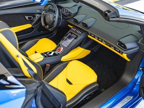 Used 2023 Lamborghini Huracan EVO AWD/4WD image 29