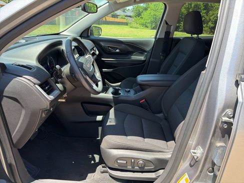 Used 2023 GMC Terrain SLE w/ Driver Convenience Package FWD image 13