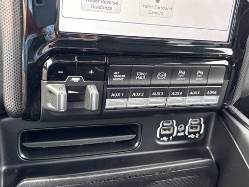 Used 2022 RAM 3500 Limited AWD/4WD image 44