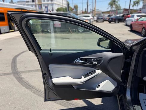 Used 2020 Mercedes-Benz GLA 250 image 21