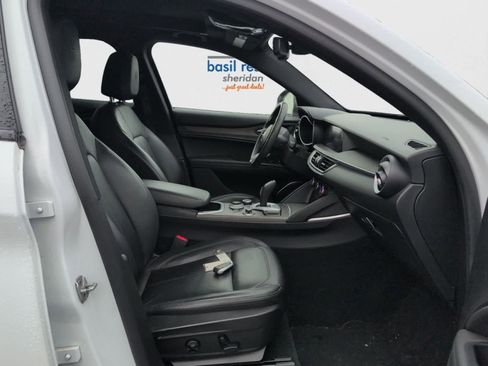 Used 2022 Alfa Romeo Stelvio Ti image 17