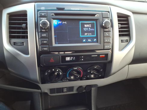 Used 2013 Toyota Tacoma PreRunner image 10