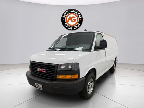 Used 2025 GMC Savana 2500 RWD image 8