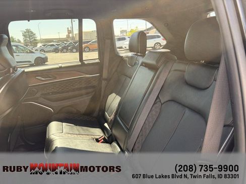 Used 2023 Jeep Grand Cherokee Summit w/ Adv Protech Group IV AWD/4WD image 25