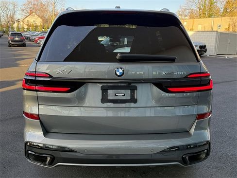 Certified 2024 BMW X7 xDrive40i w/ M Sport Package image 6