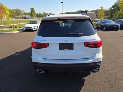 New 2024 Mercedes-Benz GLB 250 4MATIC