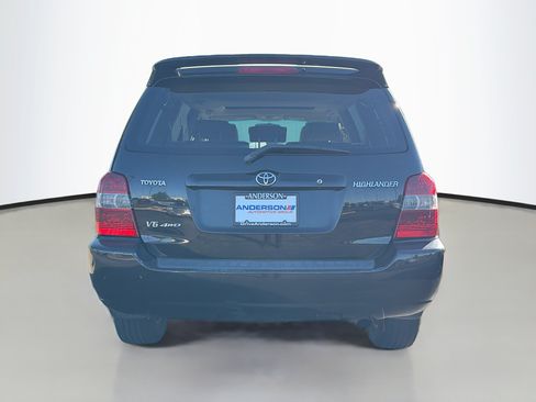 Used 2005 Toyota Highlander 4WD V6 w/ 3rd Row image 15
