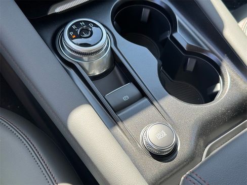 New 2025 Ford Explorer Active w/ Active Comfort Package image 17