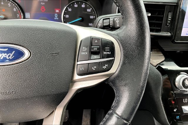 Used 2021 Ford Explorer Limited w/ Equipment Group 301A AWD/4WD image 12