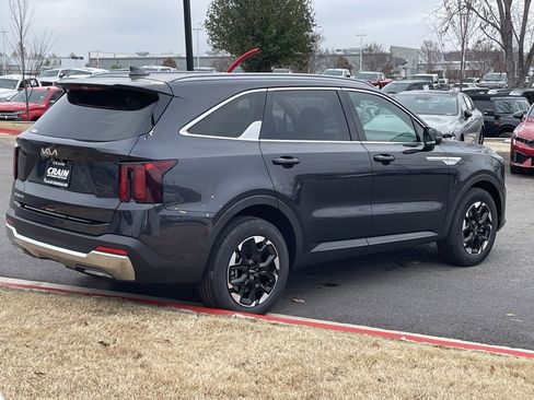 New 2026 Kia Sorento S image 5