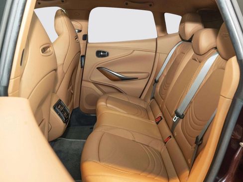 Used 2022 Aston Martin DBX AWD/4WD image 52