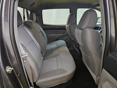 Used 2014 Toyota Tacoma w/ TRD Sport Package image 12