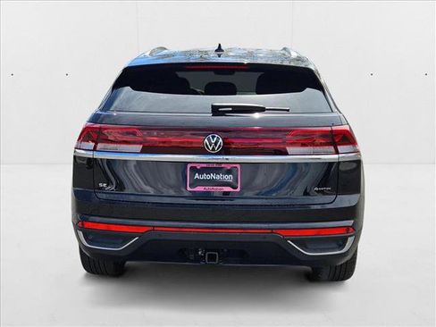 New 2025 Volkswagen Atlas Cross Sport SE image 8