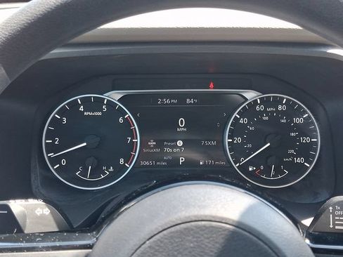 Used 2022 Nissan Rogue SV AWD/4WD image 19
