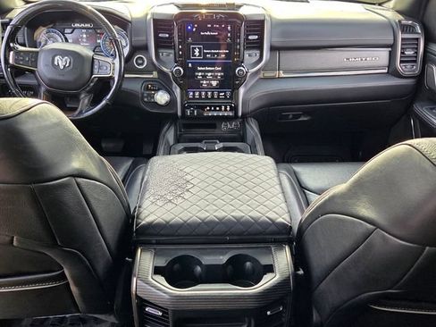 Used 2020 RAM 1500 Limited w/ Black Appearance Package AWD/4WD image 9