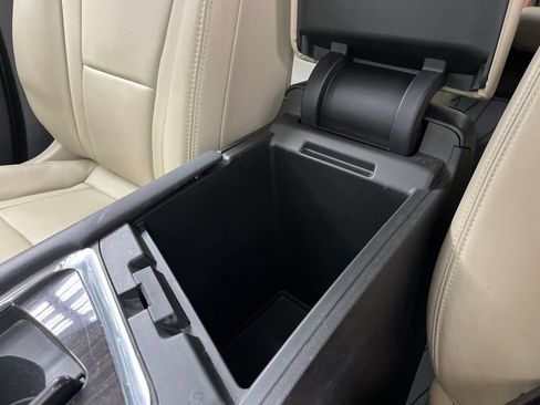 Used 2019 Buick Enclave Essence FWD image 27