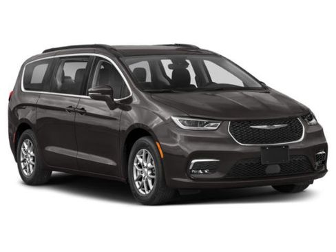 Used 2022 Chrysler Pacifica Touring image 11