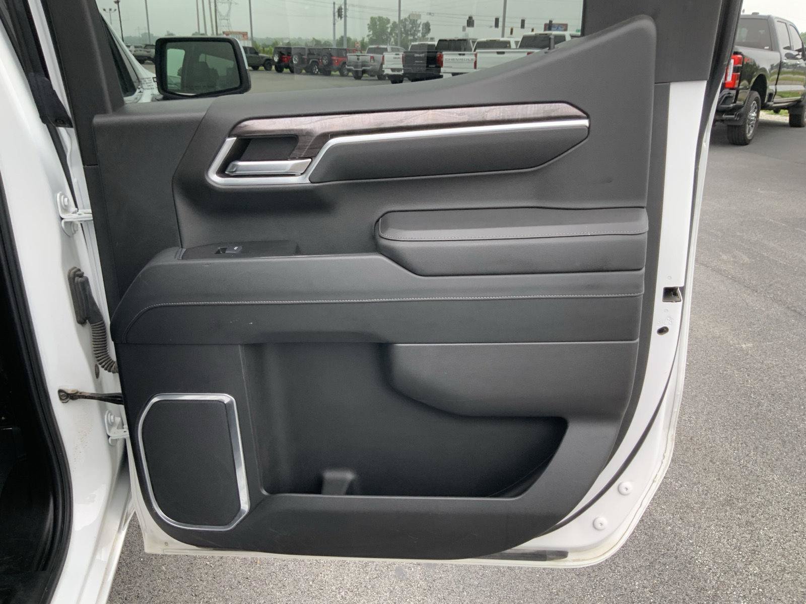 Used 2024 Chevrolet Silverado 1500 LTZ w/ LTZ Premium Package AWD/4WD image 56