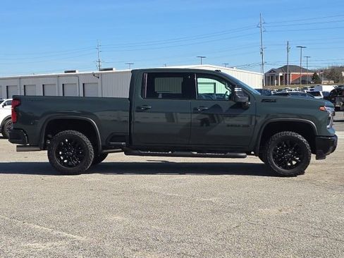 Used 2025 Chevrolet Silverado 3500 LTZ w/ LTZ Plus Package image 6
