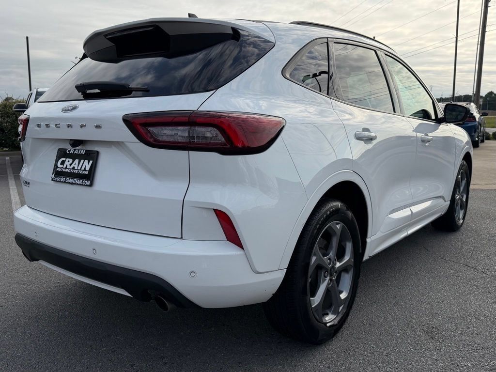 Used 2023 Ford Escape ST-Line w/ Tech Pack #1 FWD image 7