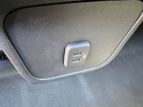 Used 2023 Chevrolet Equinox LT FWD image 8