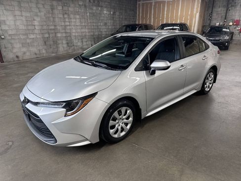 Used 2023 Toyota Corolla LE FWD image 1