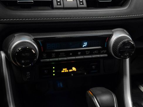 Used 2024 Toyota RAV4 Limited image 31