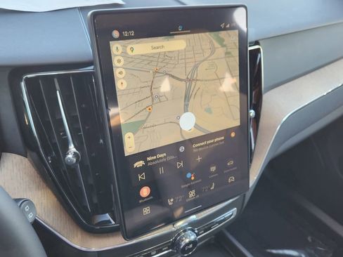 New 2026 Volvo XC60 B5 Core w/ Climate Package image 8