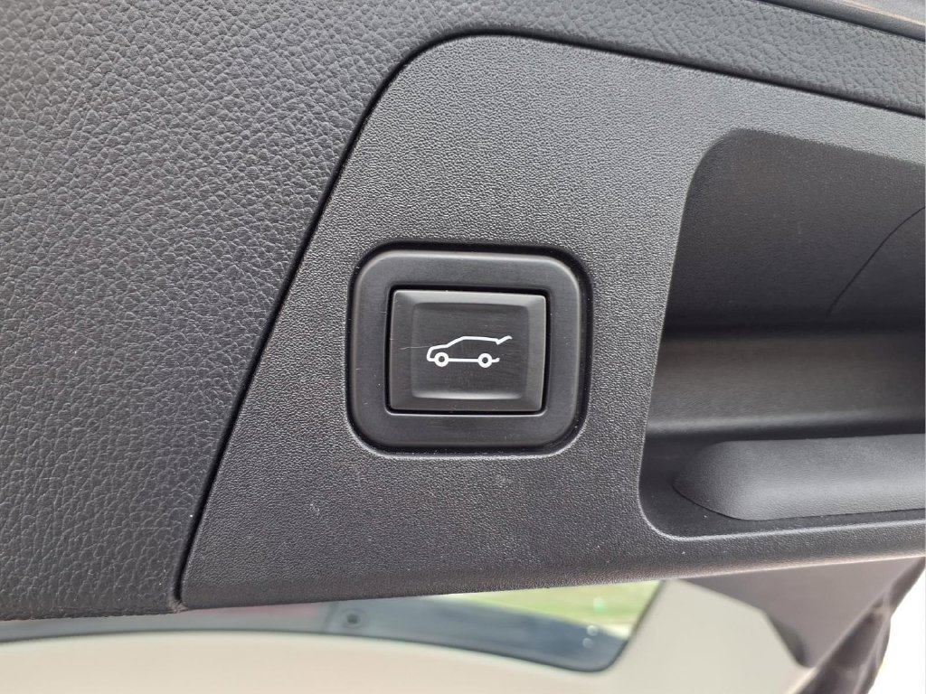 Used 2020 Buick Envision Premium AWD/4WD image 24