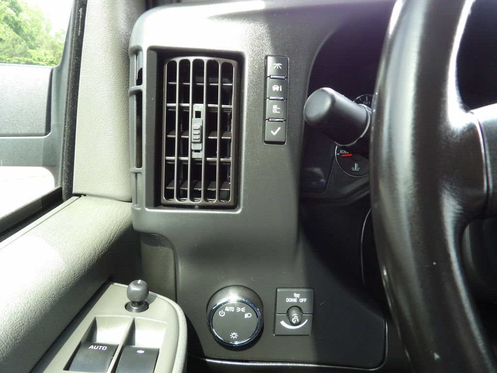 Used 2023 GMC Savana 2500 w/ Driver Convenience Package RWD image 19