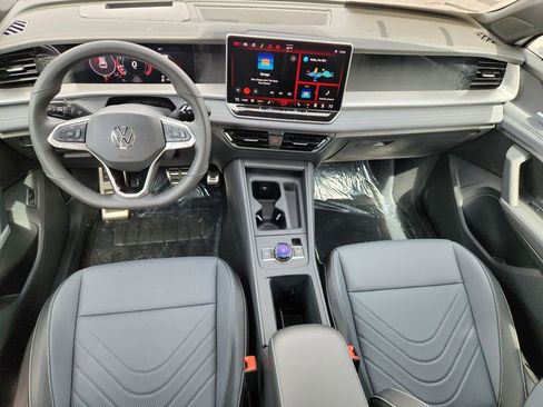 New 2026 Volkswagen Tiguan SE R-Line AWD/4WD image 15