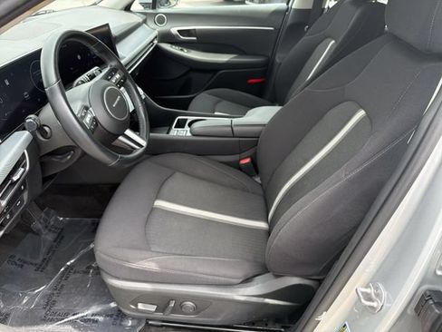 Certified 2024 Hyundai Sonata SEL w/ Convenience Package FWD image 9