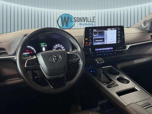 Used 2022 Toyota Sienna XSE w/ XSE Plus Package AWD/4WD image 15