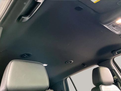 Used 2023 GMC Yukon Denali RWD image 13