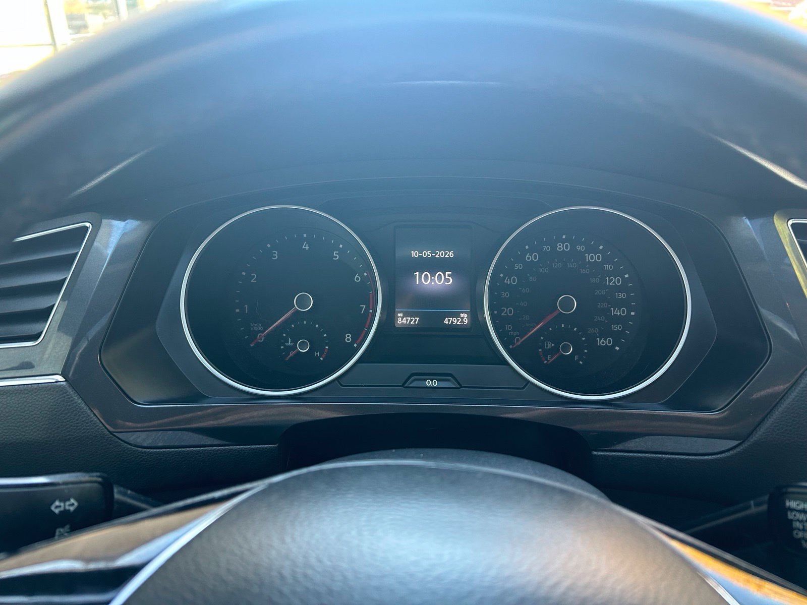 Used 2018 Volkswagen Tiguan SE AWD/4WD image 17