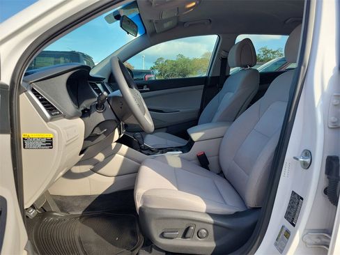 Used 2018 Hyundai Tucson SEL image 17