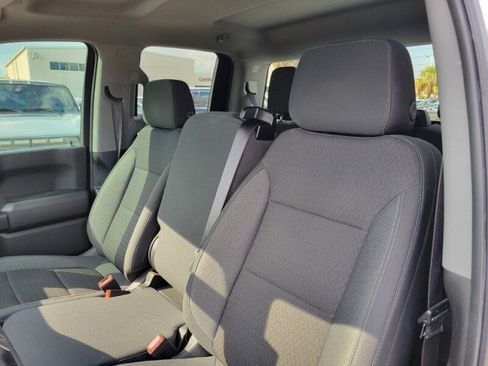 Used 2022 Chevrolet Silverado 1500 Custom w/ Safety Confidence Package image 12