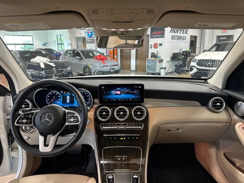 Used 2020 Mercedes-Benz GLC 300 image 15