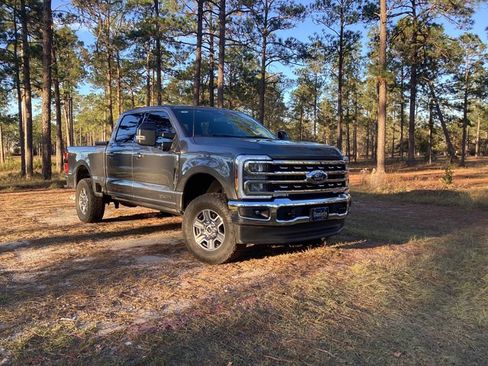 Used 2024 Ford F250 Lariat image 7