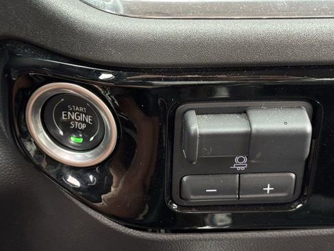 Used 2024 Chevrolet Silverado 1500 LT Trail Boss w/ Convenience Package II image 18