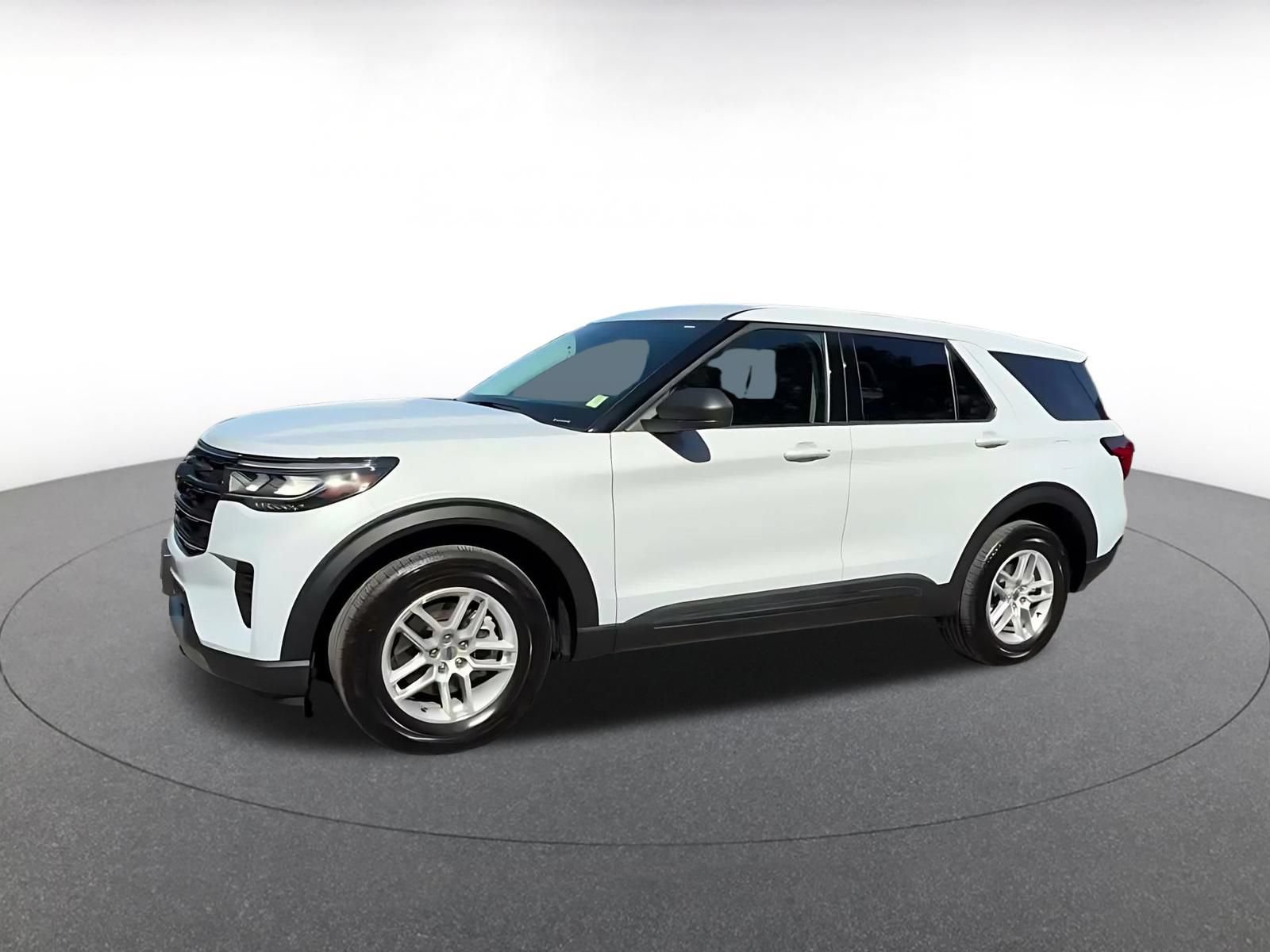 Used 2026 Ford Explorer Active AWD/4WD image 7