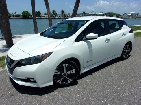 Used 2018 Nissan Leaf SV FWD image 32