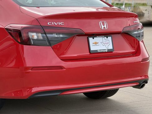Used 2025 Honda Civic Sport image 6