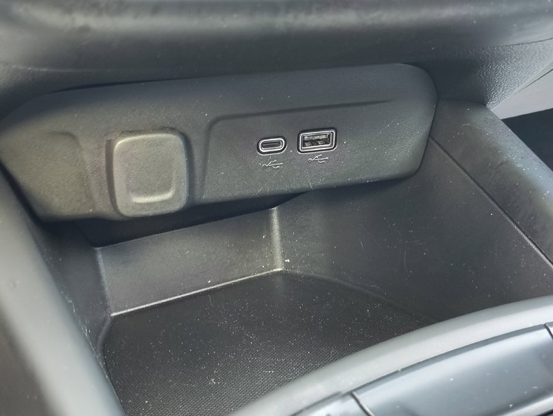 Used 2024 Chevrolet Trax RS w/ Sunroof Package FWD image 66