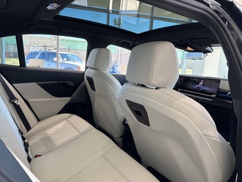 Used 2025 BMW 530i xDrive w/ Premium Package image 45